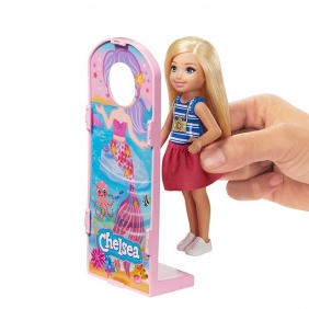 Barbie: Chelsea - Wesołe miasteczko (GHV82)