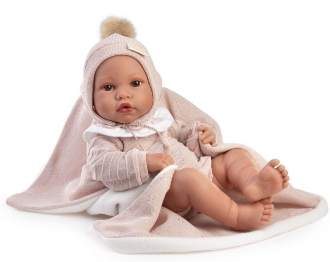 <img src='https://webimage.pl/pics/505/4/d8435083654505.jpg' style='height:440px' /> Lalka hiszpańska Erika z kocykiem 42cm