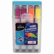 Pisaki ze stempelkami w pudełku