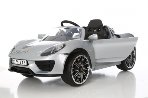 <img src='https://webimage.pl/pics/524/1/d4894662211524_5952716_21152_21_STR.jpg'> Rollplay Porsche 918 Spyder 6V RC srebrny - samochód elektryczny