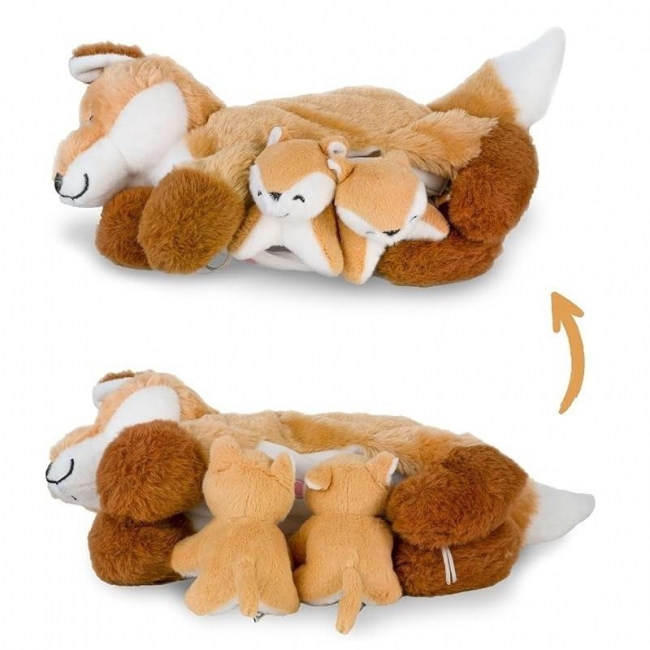 Mama lisek z 2 młodymi liskami