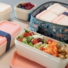 Termiczna torba Milan na żywność 3,5l z 3 pudełkami na lunch z kolekcji Terrazzo Blue granatowa (08806TZB)