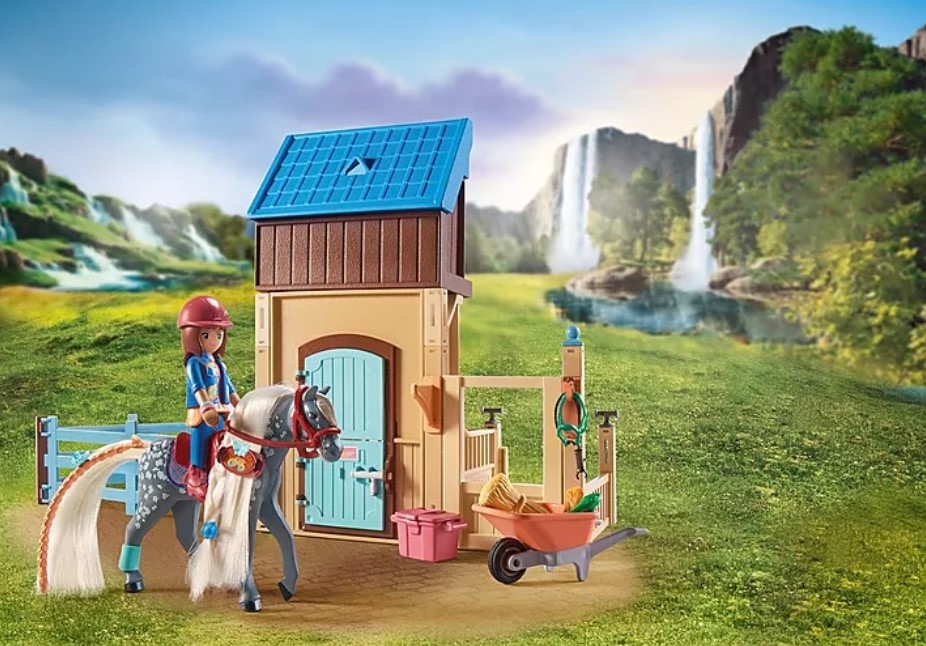 Playmobil Horses of Waterfall: Amelia i Whisper z boksem stajennym