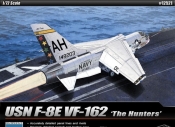 Model plastikowy F-8E VF-162 The Hunter 1/72 (12521)