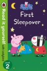 Peppa Pig: First Sleepover Read It Yourself with Ladybird Level 2