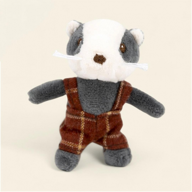 <img src='https://webimage.pl/pics/567/6/d5420023046567.jpg' style='height:440px' /> Miniaturowy Borsuk Greg