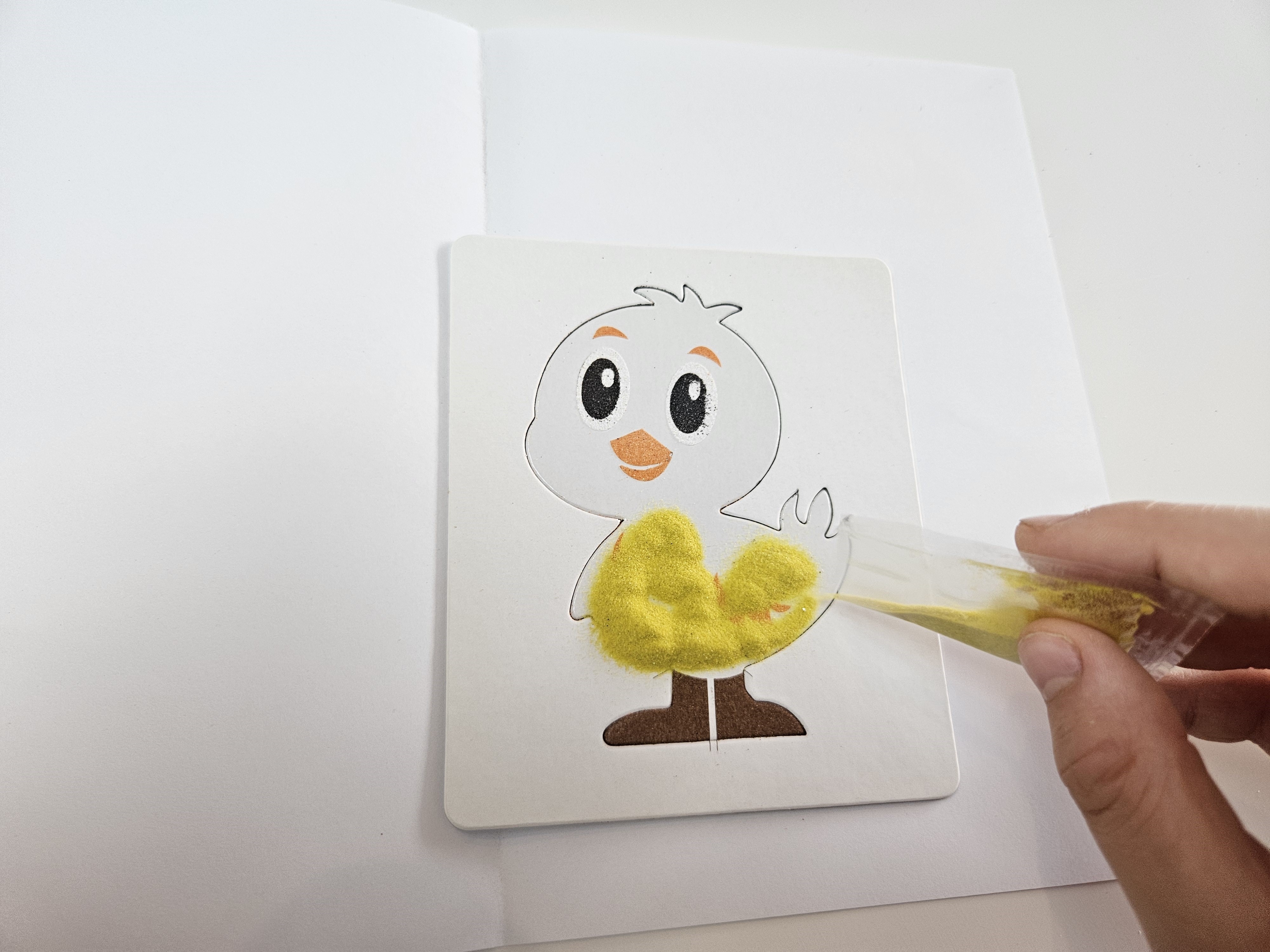 Zestaw kreatywny Piaskowe Malowanki - Ozdoby Wielkanocne - Kurczaczek