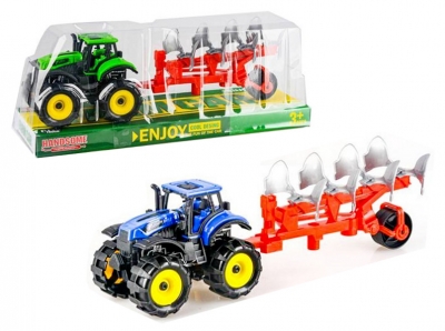 Traktor z przyczepą