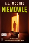 Niemowlę (Duże Litery) A.J. McDine