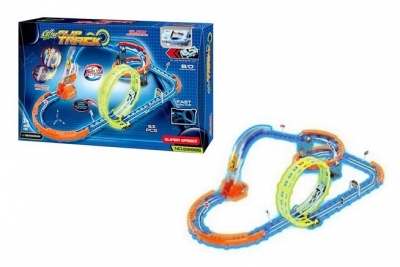 <img src='https://webimage.pl/pics/611/6/d5902496216611G8375.jpg' style='height:440px' /> Tor z pętlami i autkiem wspinającym się po schodach