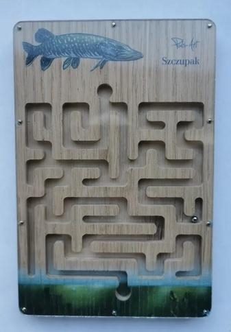 <img src='https://webimage.pl/pics/620/0/d5908080910620.jpg' style='height:440px' /> Labirynt przyrodniczy Szczupak