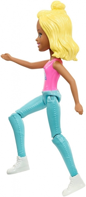 Barbie On The Go mała laleczka