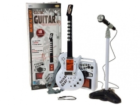 Gitara z mikrofonem i głośnikami