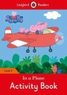 Peppa Pig In a Plane Activity Book Level 2