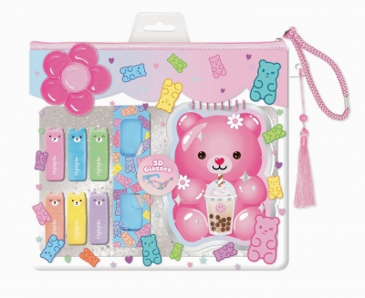 <img src='https://webimage.pl/pics/644/8/d842817028644.jpg' style='height:440px' /> Kolorowanka + okulary 3D Miś w saszetce
