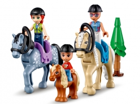Lego Friends: Leśne centrum jeździeckie (41683)