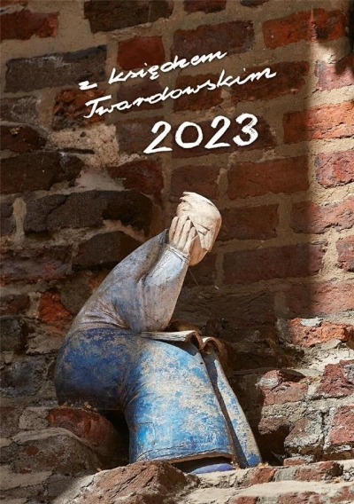 Kalendarz 2023 z ks. Twardowskim - czytelnik