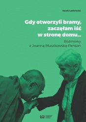 Gdy otworzyli bramy zaczęłam iść w stronę domu...