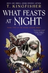 Sworn Soldier - What Feasts at Night. Vol 2 wer. angielska T. Kingfisher