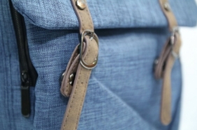 Plecak młodzieżowy z klapą niebieski Basic (607571)