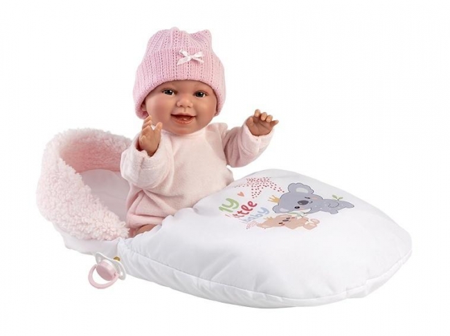 <img src='https://webimage.pl/pics/716/7/d8426265637065.jpg' style='height:440px' /> Lalka śmiejąca się Chloe w śpiworku 38cm