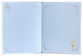 Pamiątka Pierwszej Komunii Świętej w pudełku z prezentem (różańcem) - Opracowanie zbiorowe