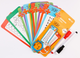 Karty edukacyjne – Dzielenie, 15 kart, 2 pisaki, Happy Color