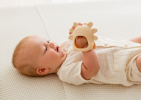 GiliGums, Gryzak Aksolotl - beżowy