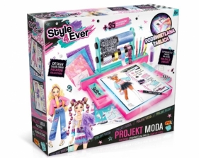 Projekt Moda. Pracownia z podświetlaną tablicą