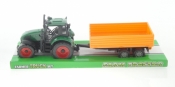 Traktor z przyczepą