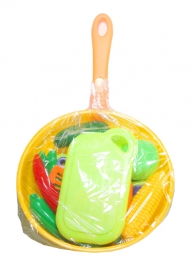 Patelnia z produktami