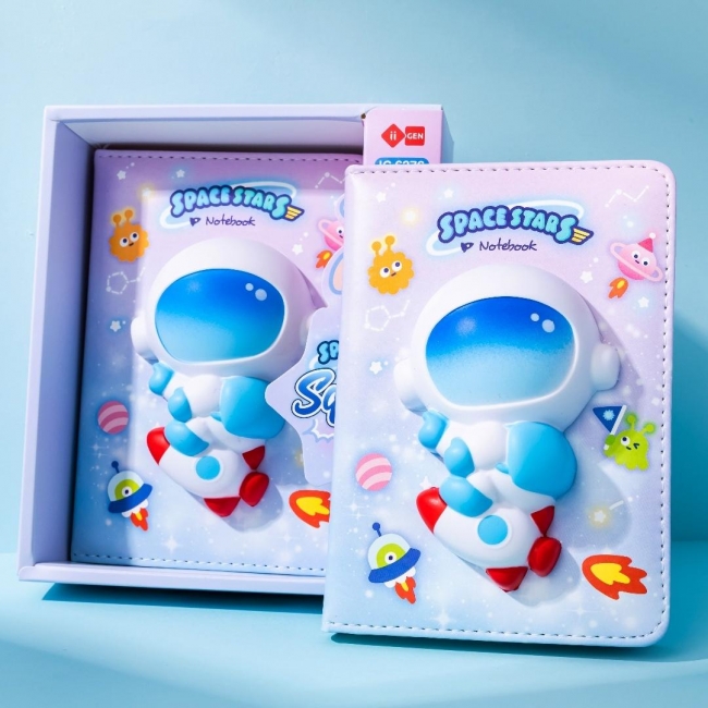 <img src='https://webimage.pl/pics/767/2/d6949029962767.jpg' style='height:440px' /> Notes Austronauta