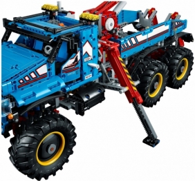 Lego Technic: Terenowy holownik 6x6 (42070)