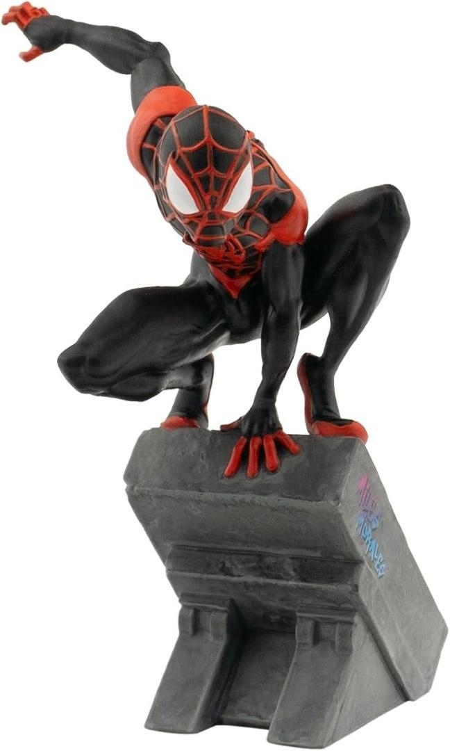 <img src='https://webimage.pl/pics/776/2/d4063847112776.jpg' style='height:440px' /> Marvel Spider-Man Miles Morales