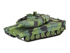 REVELL Strv 122A122B Swedish Leopard 2 (03199)