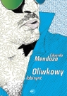 Oliwkowy labirynt  Mendoza Eduardo