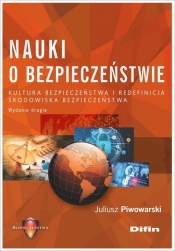 Nauki o bezpieczeństwie - Juliusz Pływaczewski