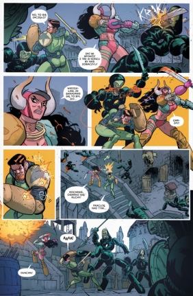 Księżyc za nami podąża - Johnson Warren Daniel, Riley Rossmo