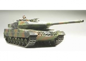 TAMIYA Leopard 2 A6 Main Battle Tank (35271)
