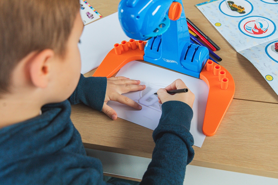 Szkoła rysowania z projektorem - Hot Wheels