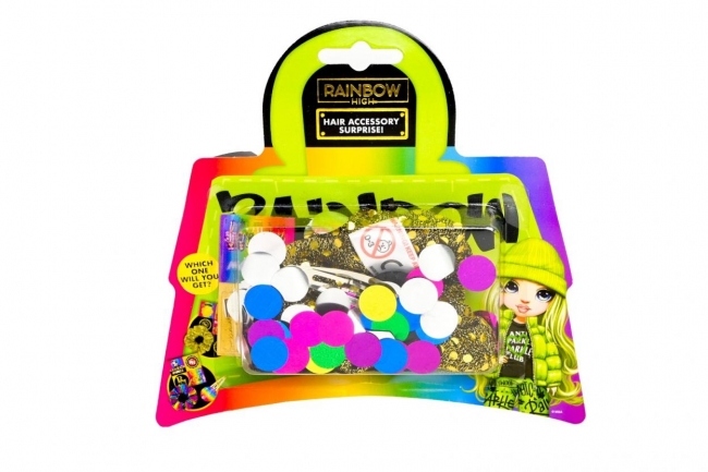 <img src='https://webimage.pl/pics/859/0/d5015934810859.jpg' style='height:440px' /> Rainbow High akcesoria dla włosów