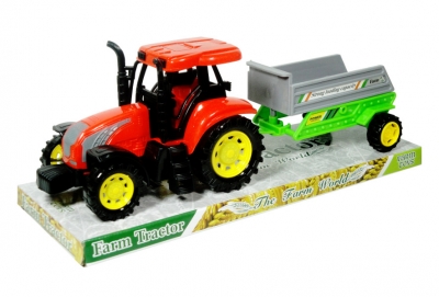 Traktor z przyczepą