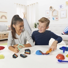 Kinetic Sand: Zestaw wytwórnia piasku kolorowego (6061654)