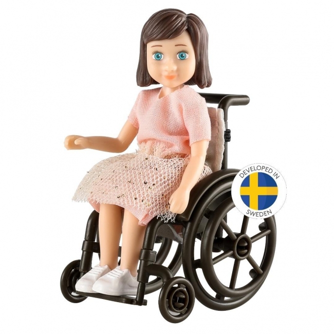 Lalka na wózku inwalidzkim