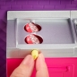 Barbie: Foodtruck - Zestaw do zabawy. Otwierana furgonetka z „jedzeniem” + ponad 30 akcesoriów (GMW07)