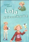 Lola dziennikarką Abedi Isabel