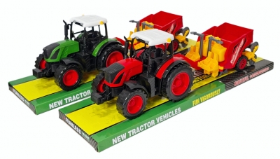 Traktor z maszyną