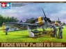 Model plastikowy Focke-Wulf Fw190 F-8/9 w/Bomb Loading Set (61104)