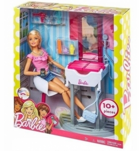Barbie. Lalka w salonie fryzjerskim