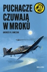 Puchacze czuwają w mroku Janczak Andrzej R.